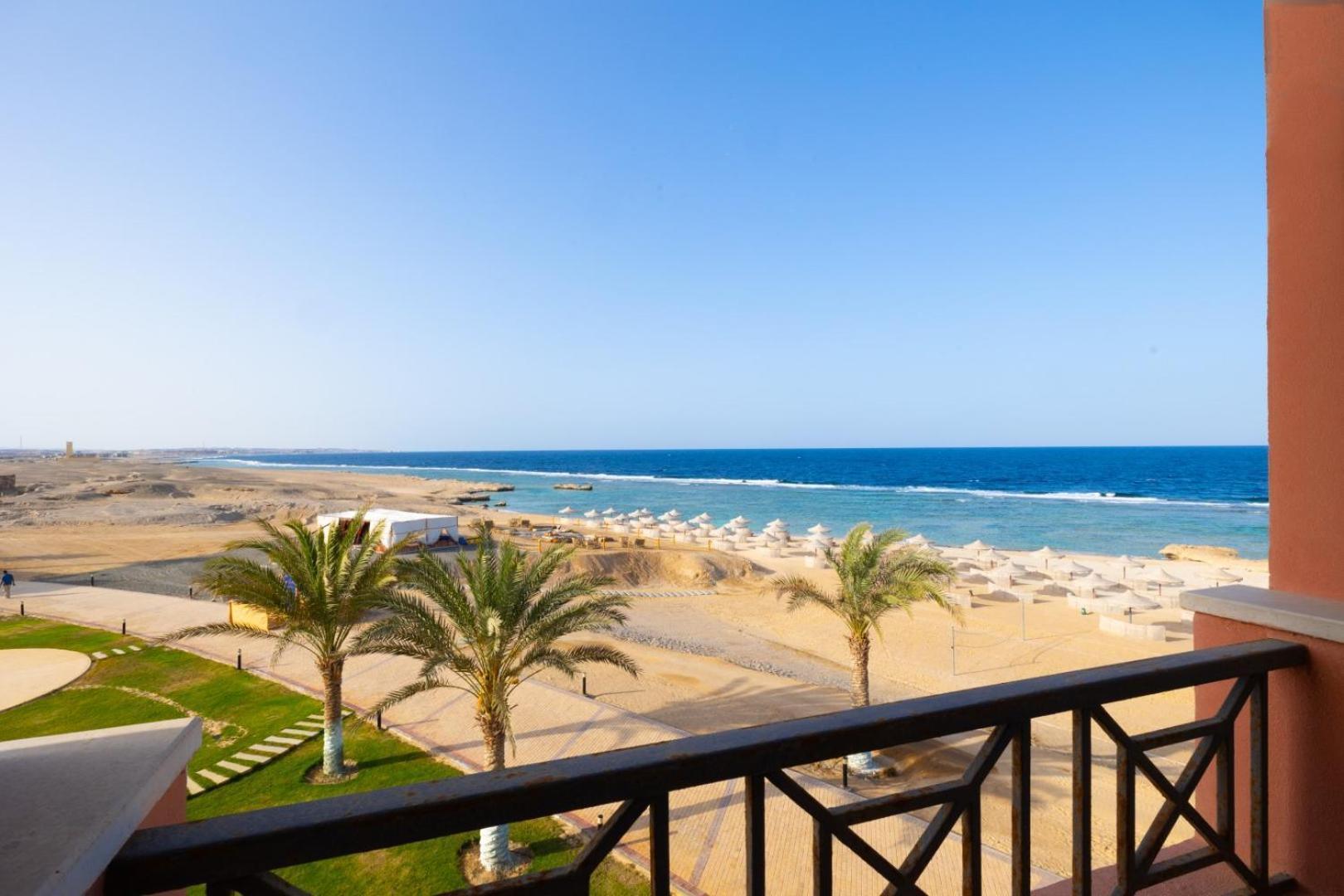 Oyster Bay Beach Resort Abu Dabab Exteriér fotografie