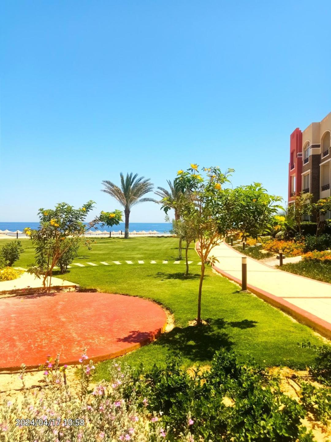 Oyster Bay Beach Resort Abu Dabab Exteriér fotografie