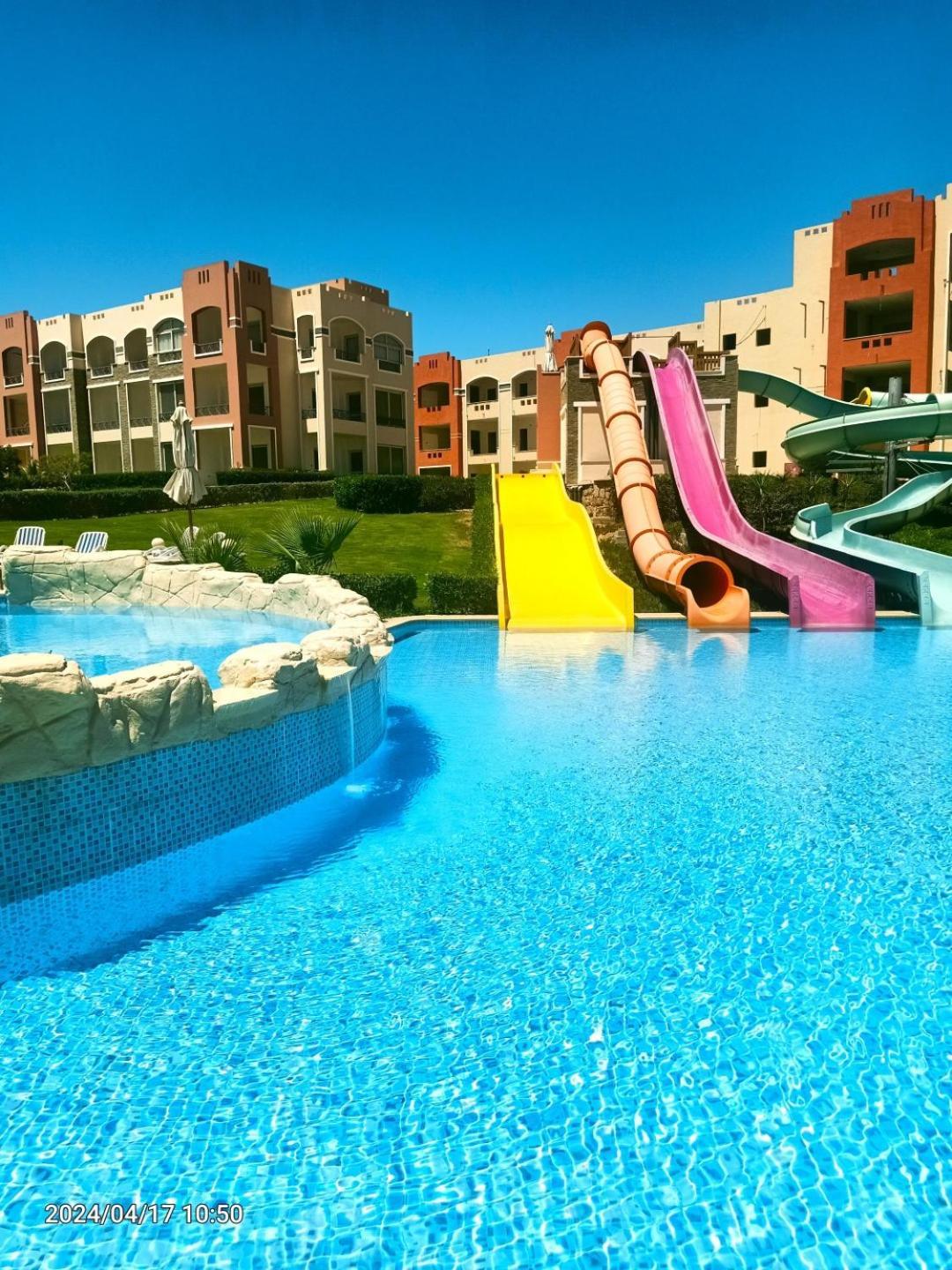 Oyster Bay Beach Resort Abu Dabab Exteriér fotografie