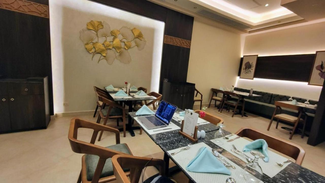 Oyster Bay Beach Resort Abu Dabab Exteriér fotografie