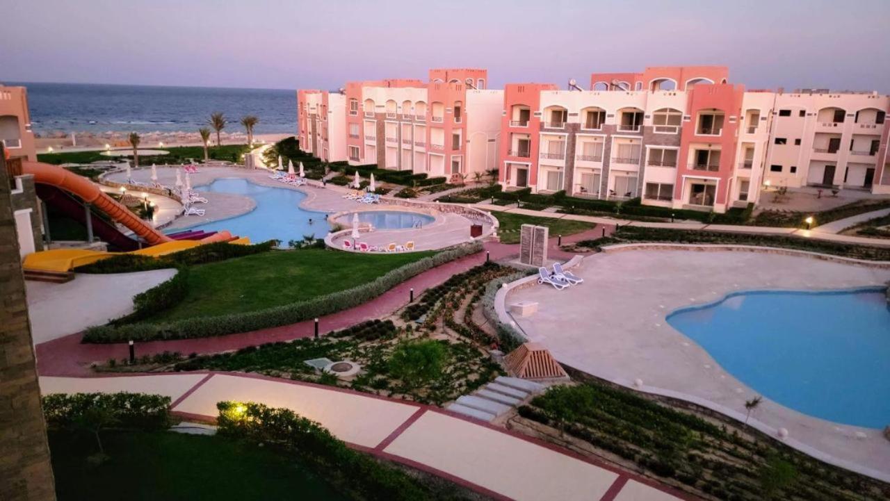 Oyster Bay Beach Resort Abu Dabab Exteriér fotografie