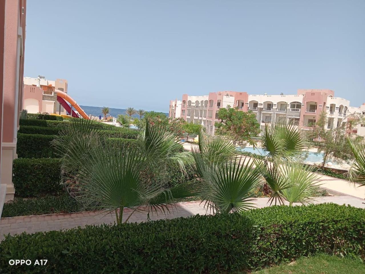 Oyster Bay Beach Resort Abu Dabab Exteriér fotografie