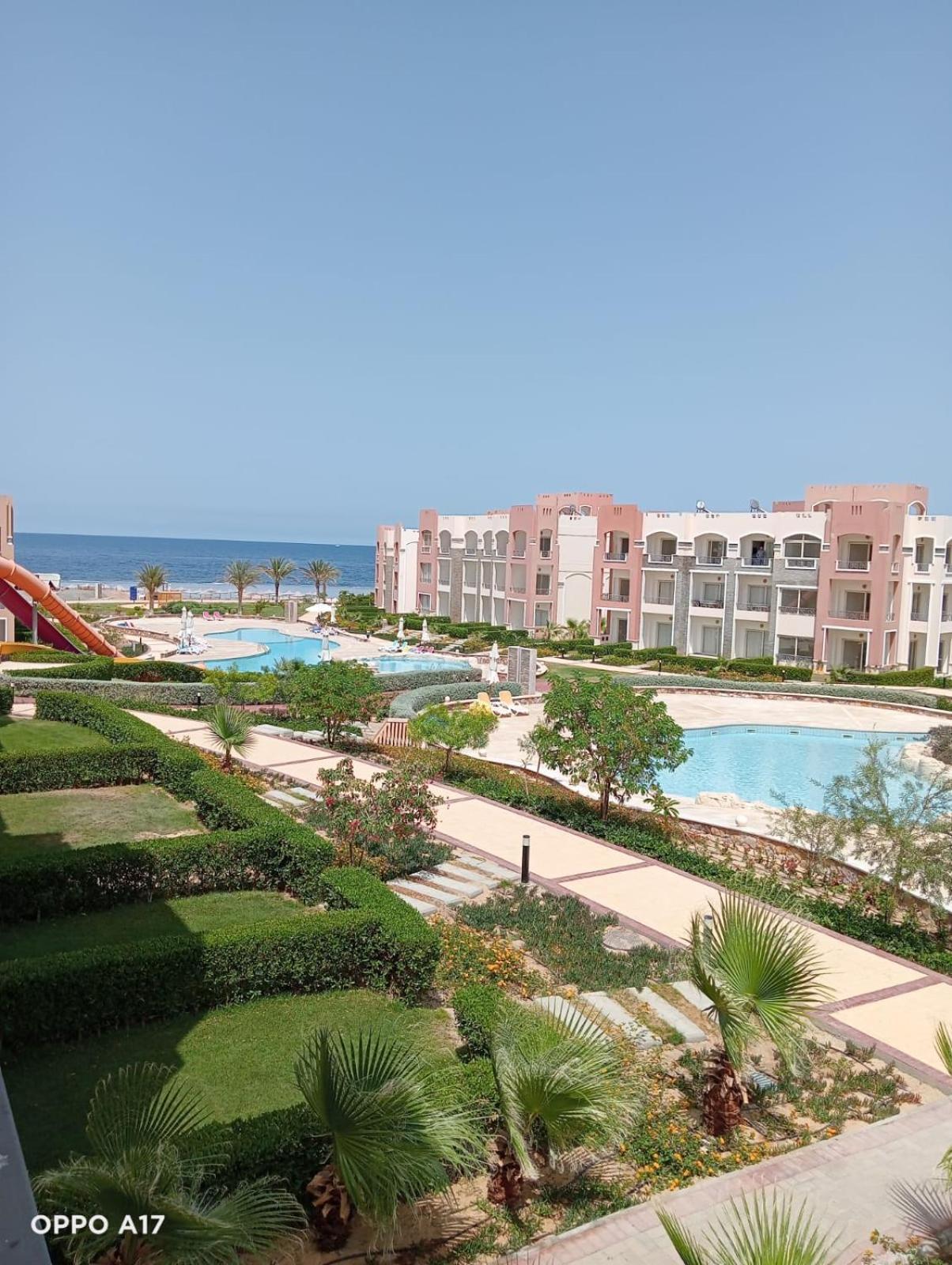 Oyster Bay Beach Resort Abu Dabab Exteriér fotografie